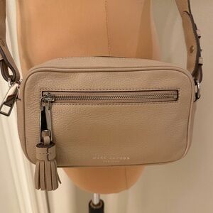 Marc Jacobs Zoom Pebble Leather Crossbody Bag Beige with Dust Bag